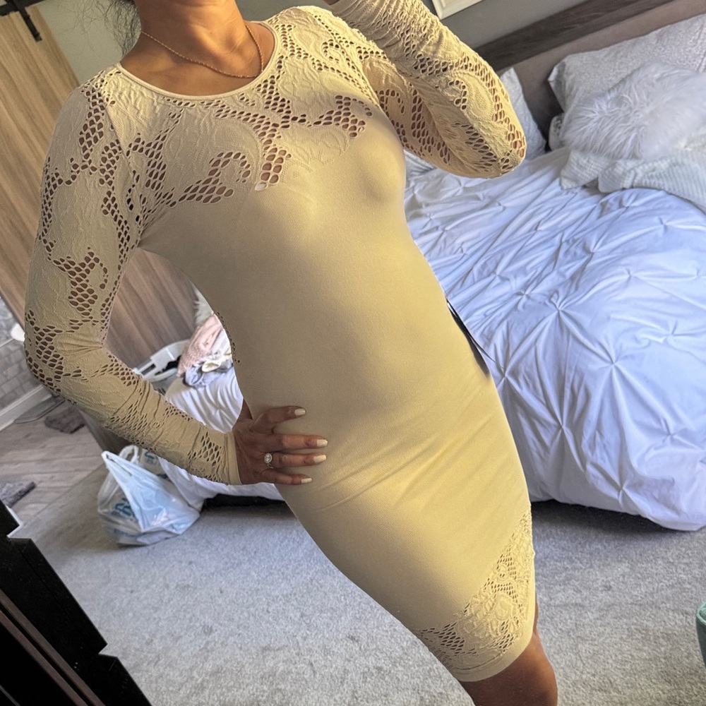 Bebe Lace-Detail Long Sleeve Bodycon Dress in Cream/Nude